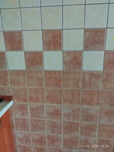 płytki na ścianie w kuchni, układanie płytek Marek Chudyka,Usługi Remontowe Marek Chudyka